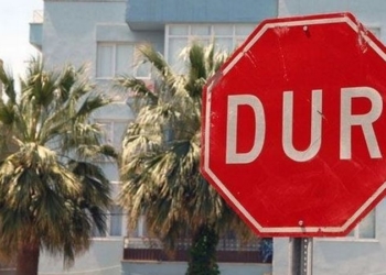 Крупнейший российский туроператор прекратил продажу путевок в Турцию