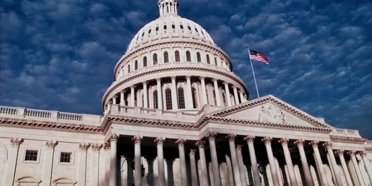 Конгресс США утвердил бюджет Пентагона с $300 млн. для Украины