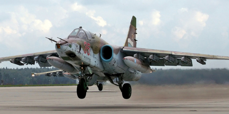 Под Запорожьем разбился военный самолет Су-25, пилот погиб