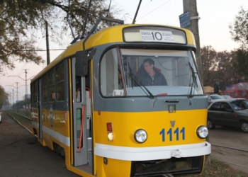 Пошла «десяточка»: в Николаеве начал работу новый трамвайный маршрут