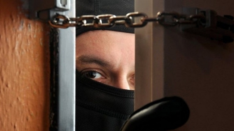 В Киеве ограбили бывшего работника МВД. Код сейфа выведали с помощью "инъекции правды" 1