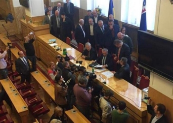 Закарпатский облсовет не сумел с первого раза избрать председателя