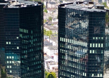 В росфилиале Deutsche Bank скандал на 10 млрд. долларов. Фигурант – правительство РФ
