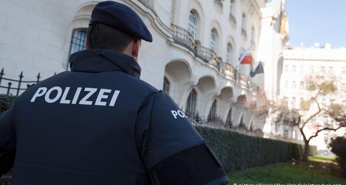 Австрийская полиция сообщила о повышенной террористической угрозе в период зимних праздников  в городах ЕС