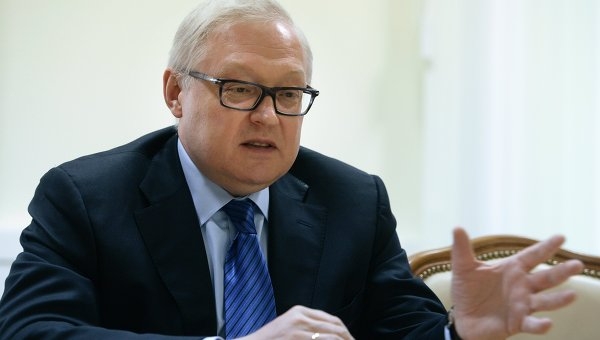 Кремль требует изменения Конституции Украины