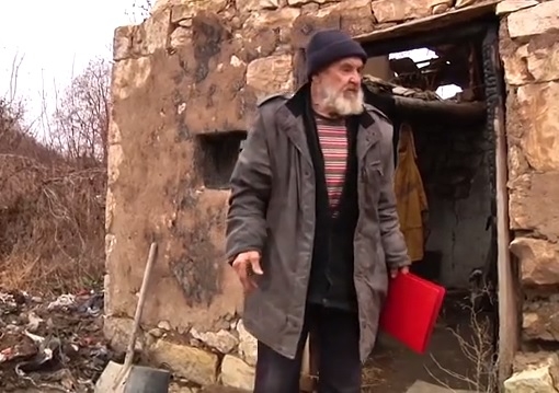 Выжить в “ЛНР”. Дырявая крыша, каша раз в сутки