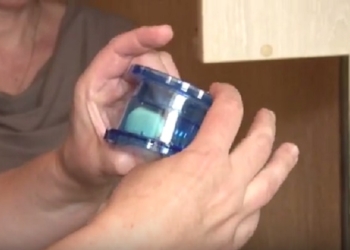 Жертва рекламы: мельница для чеснока или чеснокодавка – что лучше?