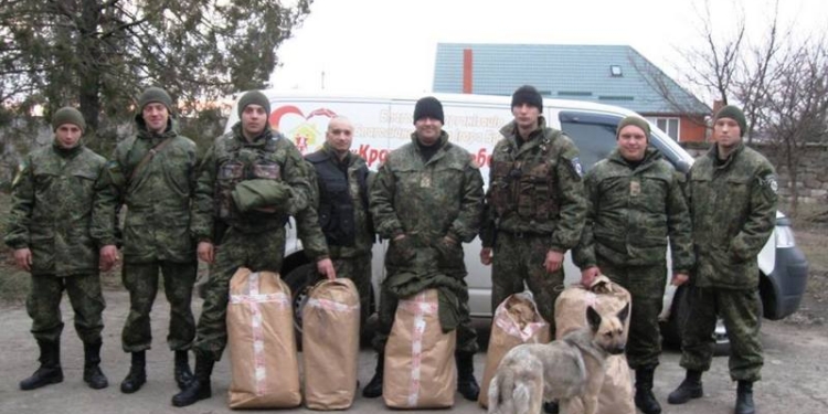 БФ Игоря Бриченко «Крокуємо з турботой» передал спецбатальону «Николаев», двинувшемуся вчера на Восток, комплекты термобелья