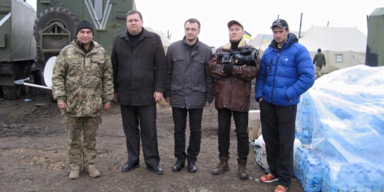 Святой Николай приходит и к нашим защитникам – с подарками на «Широком Лане» побывали нардеп и глава Кривоозерской РГА