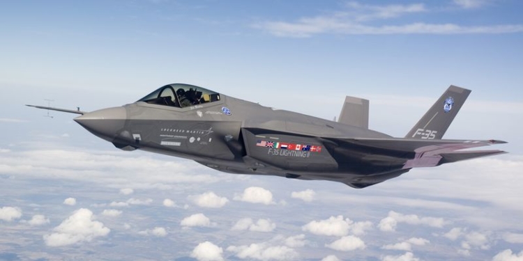 Авиация НАТО перехватила военный самолет РФ вблизи Латвии