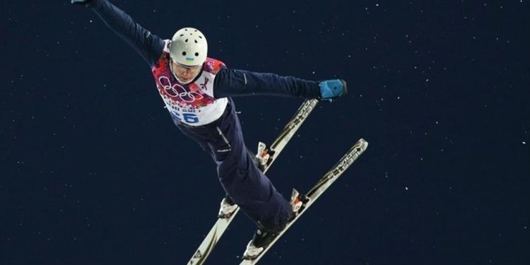 Николаевский фристайлист Абраменко на этапе Кубка мира добыл «бронзу»