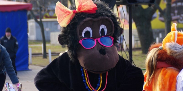 В николаевском детском городке «Сказка» оживили новогоднюю историю