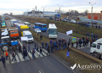 Аграрии начали глобальную забастовку и перекрывают дороги. Николаевские тоже участвуют