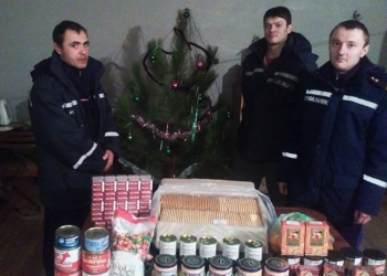 Спасатели Николаевщины поздравили своих коллег в зоне АТО