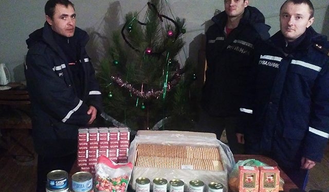 Спасатели Николаевщины поздравили своих коллег в зоне АТО