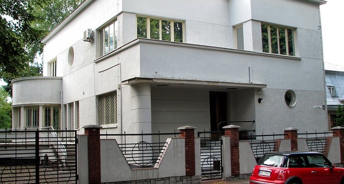 Львовский ресторатор купил резиденцию президента со скидкой в девять миллионов гривен