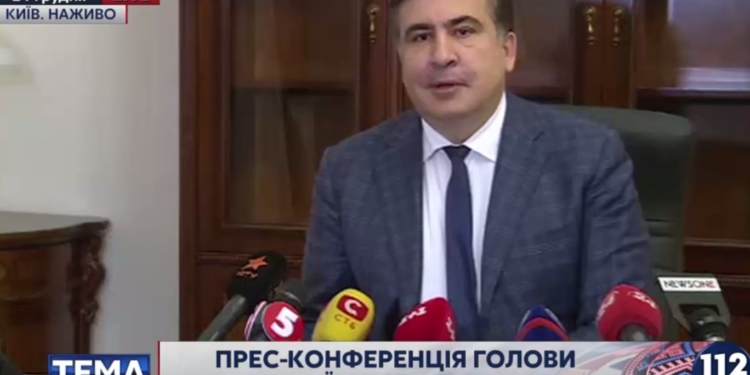 Саакашвили рассказал подробности инцидента с Аваковым и Яценюком
