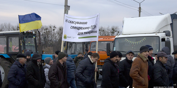 Аграрии начали глобальную забастовку и перекрывают дороги. Николаевские тоже участвуют