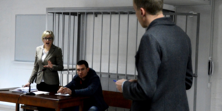 Обвиняемый в препятствовании деятельности николаевского журналиста Лохматова своей вины не признает