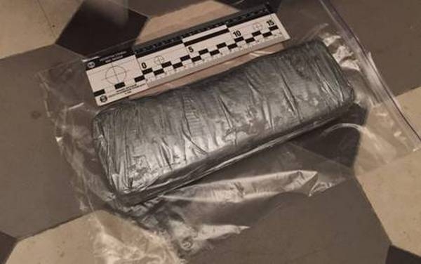 В Киеве пресечена попытка продать почти килограмм кокаина на 5 млн.грн.