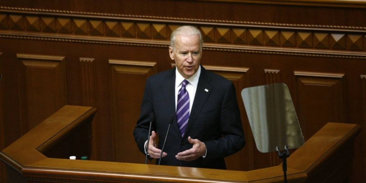 Резкий тон Байдена в Верховной Раде удивил американских журналистов