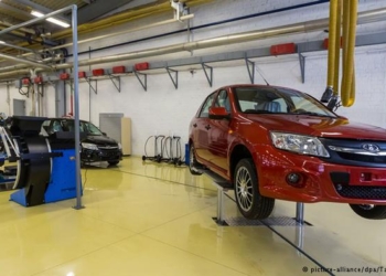 Украина введет пошлины на российские автомобили