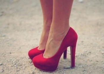 Коварные девушки из Николаева: одна обманула иностранца на 42 тыс.грн., а вторая – земляка на 21 тыс.грн., пообещав интимные услуги