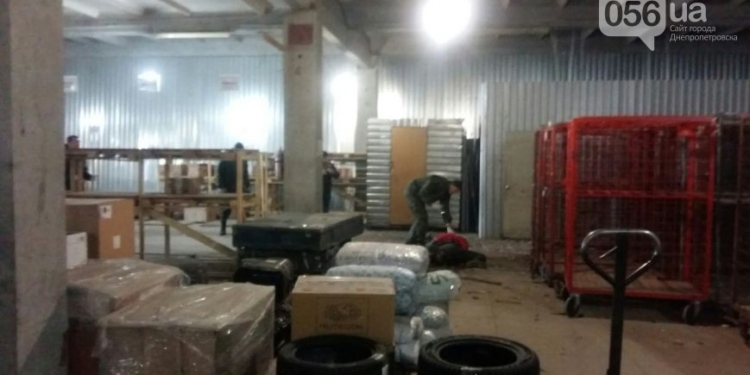 В Днепропетровске на складе “Новой почты” взорвалась граната. Погиб оператор