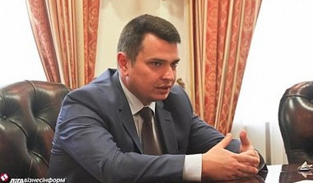 Артем Сытник: Депутаты и чиновники пишут заявления друг на друга