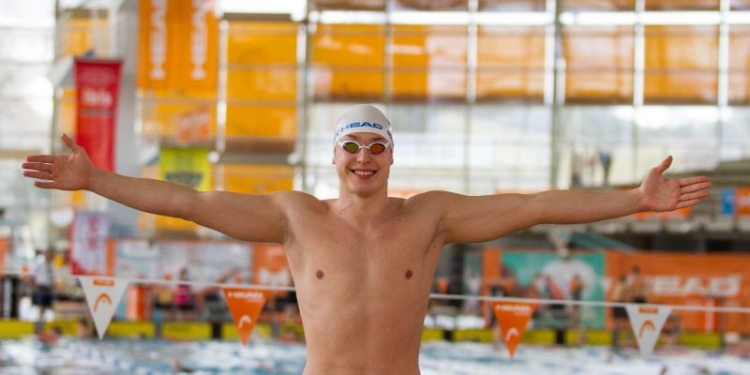 Украинец Говоров завоевал “золото” на чемпионате Европы по плаванию