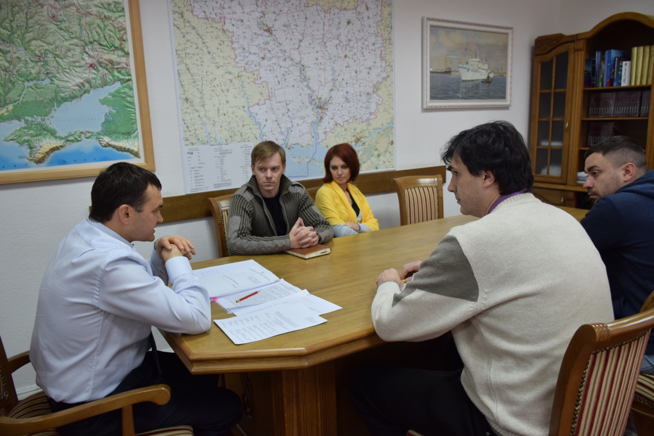 Губернатор Николаевщины обсудил с активистами ремонт дорог в области