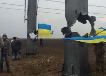 Ремонтники подключили одну из ЛЭП, поставляющую электричество в Крым