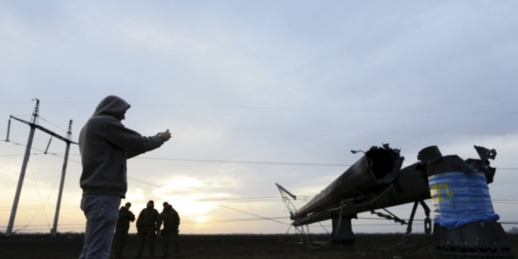 Ремонтники «Укрэнерго» отремонтировали одну из взорванных ЛЭП, поставляющих электричество в Крым