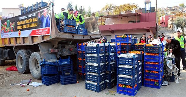 В Турции овощи и фрукты, от которых отказалась РФ, раздают бесплатно