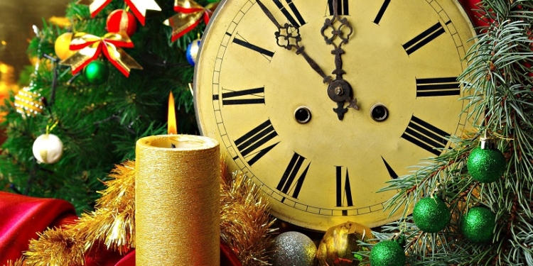 Салат “Обезьяна”, костюм пирожка, снежинки из пасты. Что еще украинцы накануне Нового года ищут в Интернете