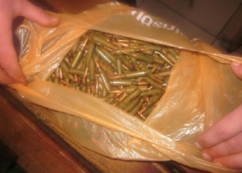 В киевском метро задержали военного, у которого с собой было 6 гранат и мешок патронов