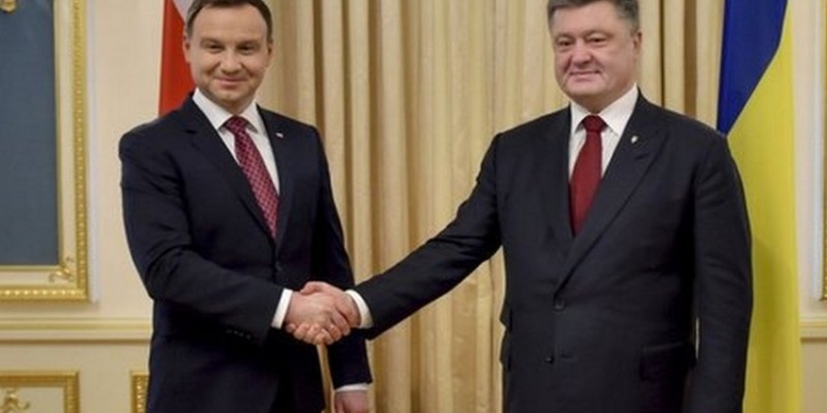 Украина договорилась с Польшей о валютном свопе на 1 миллиард евро