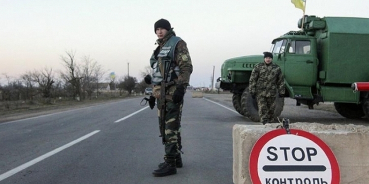 СБУ и Госпогранслужба продлили срок действия пропусков в зону АТО на 2016 год