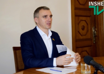 Сенкевич рассматривает возможность введения платного проезда по николаевским мостам для грузовиков