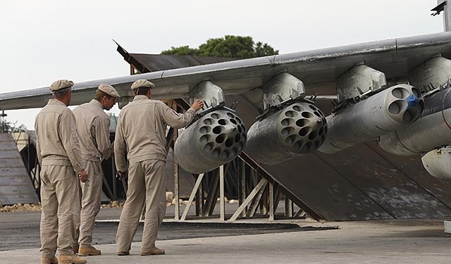 В РФ скрывают имена артистов, выступивших с концертом на авиабазе в Сирии