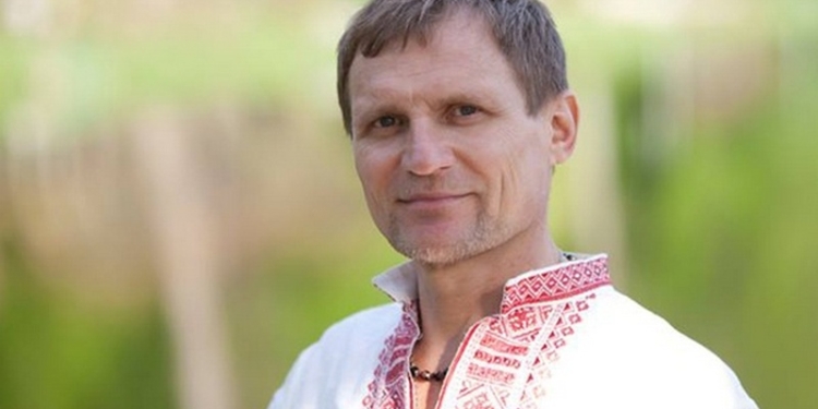 Олег Скрипка и “ВВ” поздравили украинских военных новым клипом