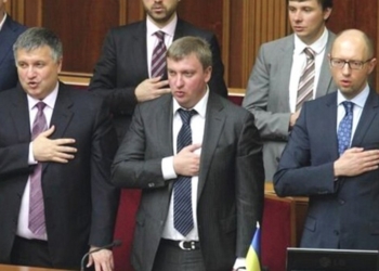 За отставку Кабмина подписались 70 нардепов, в том числе николаевские Макарьян и Корнацкий – УП