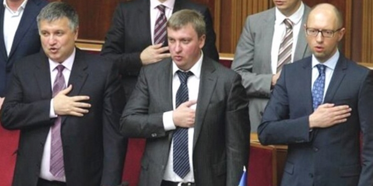 За отставку Кабмина подписались 70 нардепов, в том числе николаевские Макарьян и Корнацкий – УП