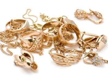 Оперативно «работали»: меньше чем за две минуты воры «обчистили» ювелирный магазин на Николаевщине