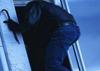 В Николаевской области воры «обчистили» магазин, забравшись в него через крышу