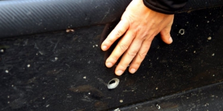 В спальном районе Киева произошел взрыв, погиб мужчина, который обходил дом с коляской