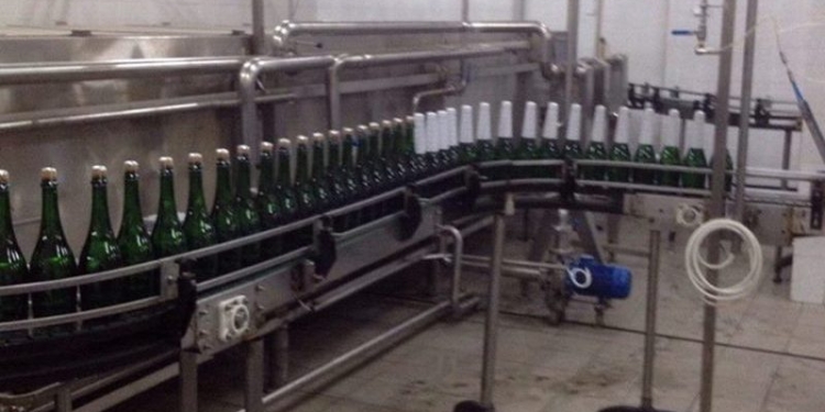 На Николаевщине выявлено свыше 38 тысяч бутылок незаконно изготовленного игристого вина