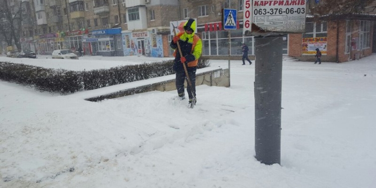 Городским властям в борьбе со стихией помогают николаевские предприятия и организации
