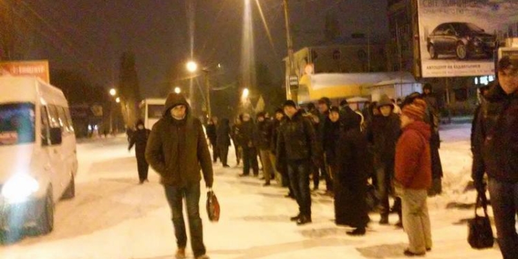 Утро 18 января: жителям Николаева сложно добраться на работу – маршруток очень мало