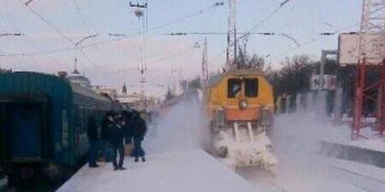 Одесская железная дорога тоже борется с непогодой: наиболее сложная ситуация в Одесской и Николаевской областях